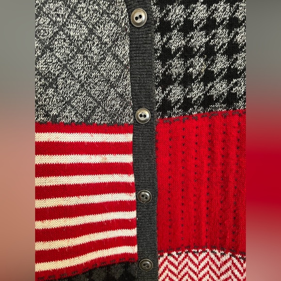 Vintage Southern Lady Cardigan Womens Large Acrylic Red Black Mixed Pattern USA - Picture 2 of 5